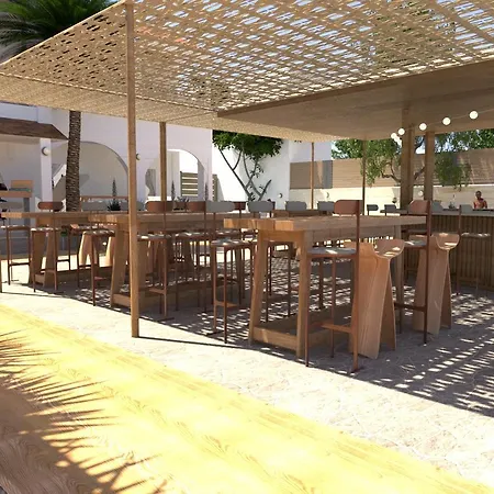 Newquay Club فندق 2*